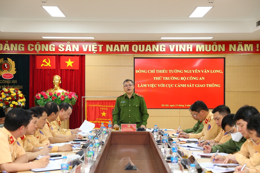 Nghiên cứu đổi mới phương thức tổ chức hoạt động của lực lượng Cảnh sát giao thông